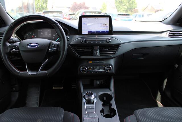Ford FOCUS Wagon 1.5 EcoBoost ST Line Business | Trekhaak | Camera | Winterpack