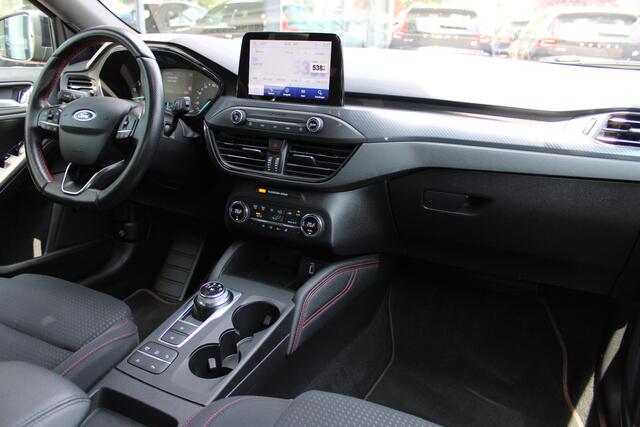 Ford FOCUS Wagon 1.5 EcoBoost ST Line Business | Trekhaak | Camera | Winterpack
