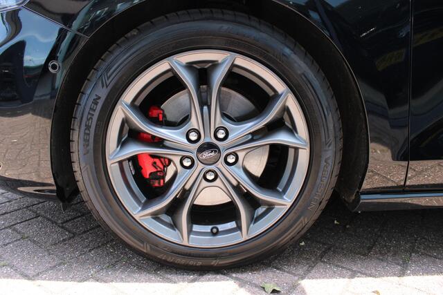 Ford FOCUS Wagon 1.5 EcoBoost ST Line Business | Trekhaak | Camera | Winterpack
