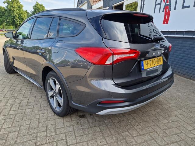 Ford FOCUS 1.0i Ecoboost Active Business Cross Navi Apple car Sport Climate Top!!