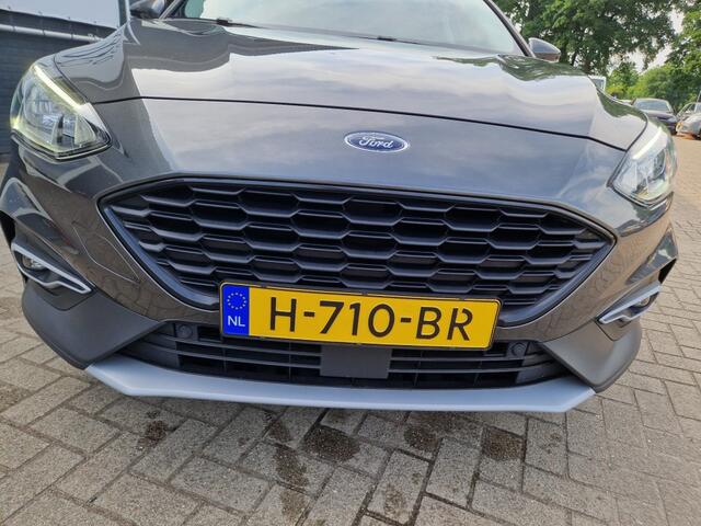 Ford FOCUS 1.0i Ecoboost Active Business Cross Navi Apple car Sport Climate Top!!