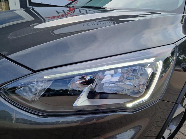 Ford FOCUS 1.0i Ecoboost Active Business Cross Navi Apple car Sport Climate Top!!