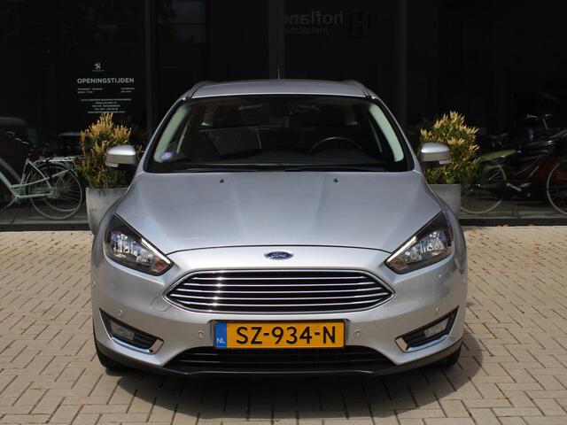 Ford FOCUS Wagon 1.0 Titanium 125PK Navigatie, Camera, Trekhaak