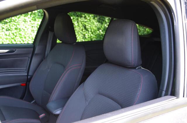 Ford FOCUS Wagon 1.0 EcoBoost Hybrid ST Line X Business Navi/Pdc/Ecc/Led/Stoel Stuur & ruitverwarming/Achteruitrijcamera/Cr-Controle/Privacy-Glass/Lmv/Bang & Olufsen