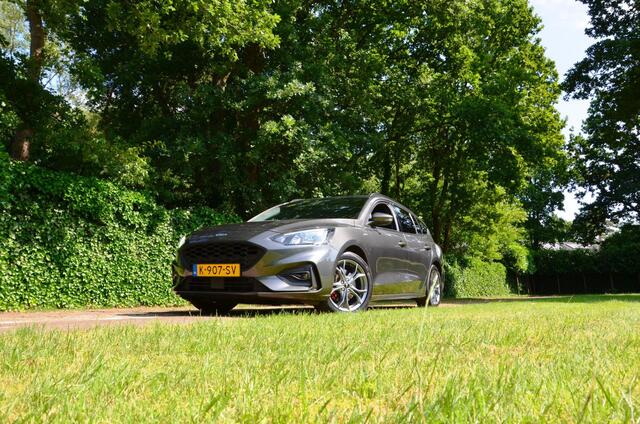 Ford FOCUS Wagon 1.0 EcoBoost Hybrid ST Line X Business Navi/Pdc/Ecc/Led/Stoel Stuur & ruitverwarming/Achteruitrijcamera/Cr-Controle/Privacy-Glass/Lmv/Bang & Olufsen