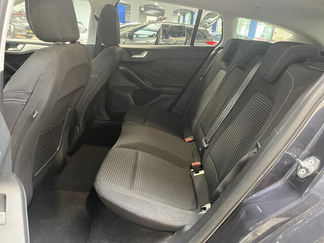 Ford FOCUS Wagon EcoBoost 125pk Titanium | Trekhaak | Keyless | 100% dealer onderhouden | Cruise | Clima |