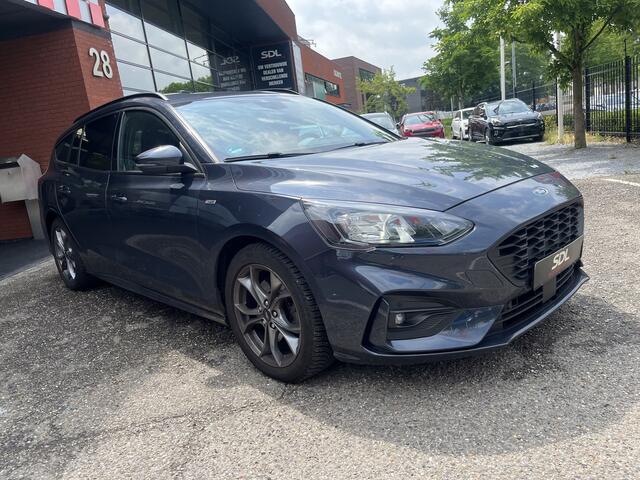 Ford FOCUS 1.0 EcoBoost ST-Line // LED // KEYLESS // B&O SOUND // NAVI+CARPLAY // CAMERA+SENSOREN //