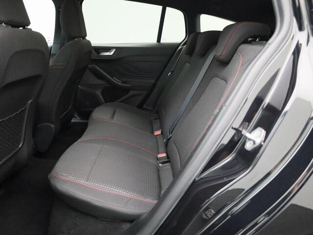Ford FOCUS Clipper 1.0 EcoBoost ST Line Style Automaat | Navigatie | Parkeersensoren & Camera | LM Velgen |