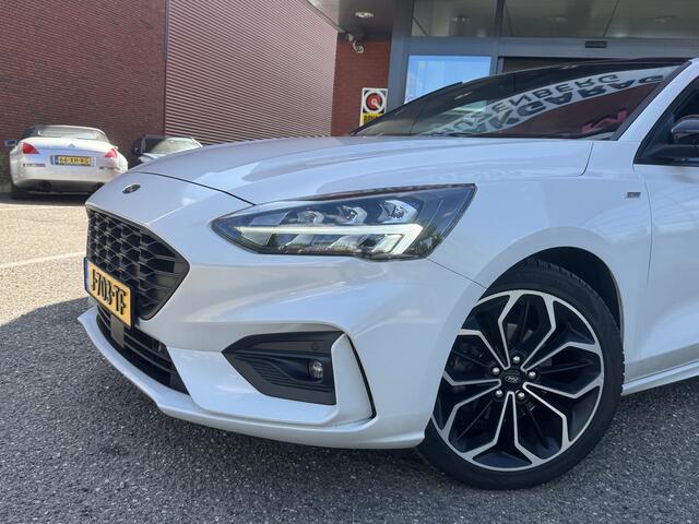 Ford FOCUS 1.5 EcoBoost ST Line Business // NAVI // CAMERA // CLIMA // CRUISE // STOELVERWARMING //