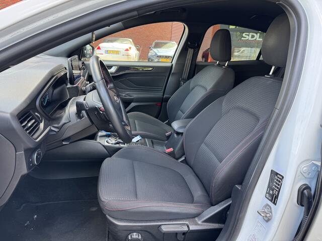 Ford FOCUS 1.5 EcoBoost ST Line Business // NAVI // CAMERA // CLIMA // CRUISE // STOELVERWARMING //