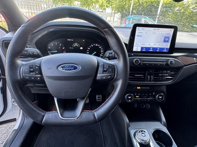 Ford FOCUS 1.5 EcoBoost ST Line Business // NAVI // CAMERA // CLIMA // CRUISE // STOELVERWARMING //