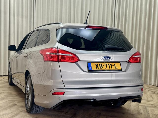 Ford FOCUS Wagon 1.0 *ST-Line* Nieuwe Motor / Stoel/Stuurverwarming / Navigatie / PDC / Bluetooth / 17"LMV