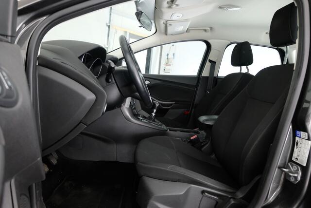 Ford FOCUS Wagon 1.0 Titanium | CLIMA | CRUISE | CARPLAY | PDC |