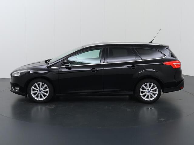 Ford FOCUS Wagon 1.0 Titanium | Navigatie | Winterpack | Climate Control | Parkeersensoren | Keyless Go |