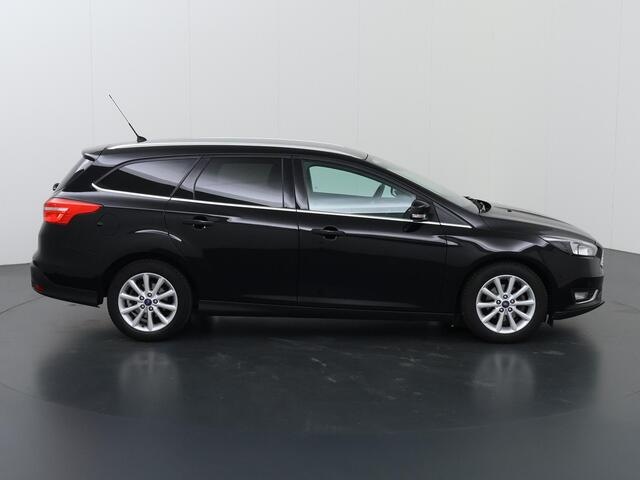Ford FOCUS Wagon 1.0 Titanium | Navigatie | Winterpack | Climate Control | Parkeersensoren | Keyless Go |