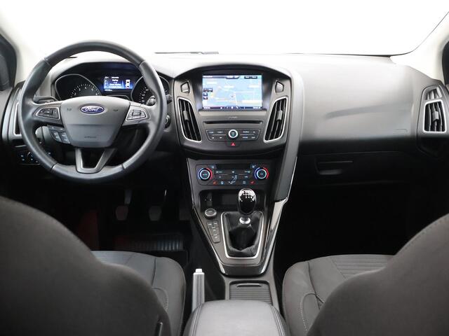 Ford FOCUS Wagon 1.0 Titanium | Navigatie | Winterpack | Climate Control | Parkeersensoren | Keyless Go |