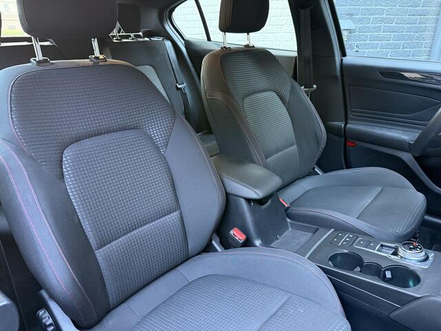 Ford FOCUS 1.5 EcoBoost ST Line 150pk Aut. Winter-pack | Camera | Navi