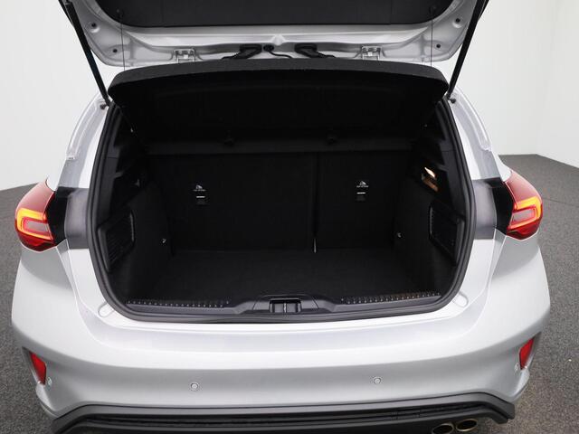 Ford FOCUS 1.0 EcoBoost ST Line | All-Seasonbanden | Winter Package | Camera | PDC Voor + Achter | Sync 4 | Full-Map Navigatie | LED-Verlichting | Cruise Control & Snelheidsbegrenzer | Apple Carplay & Android Auto