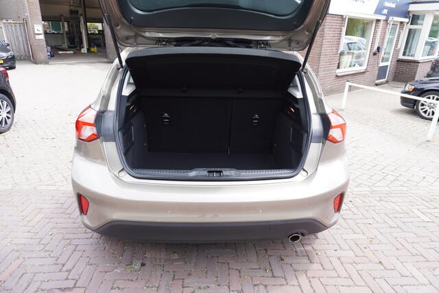 Ford FOCUS 1.0 EcoBoost Trend Edition Business NAVI CARPLAY STOEL- EN STUURVERWARMING