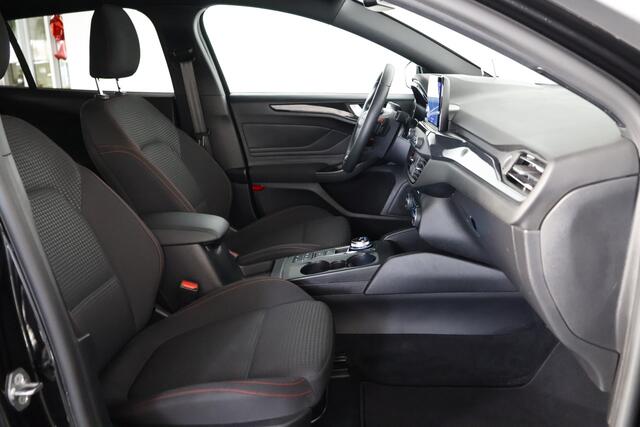 Ford FOCUS Wagon 1.5 EcoBoost ST Line / LED / Navi / CarPlay / HUD / Cam