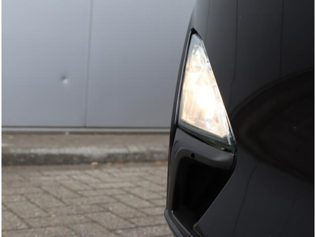 Ford FOCUS Wagon 1.0 EcoBoost Titanium | 18" | Winterpakket | Keyless |