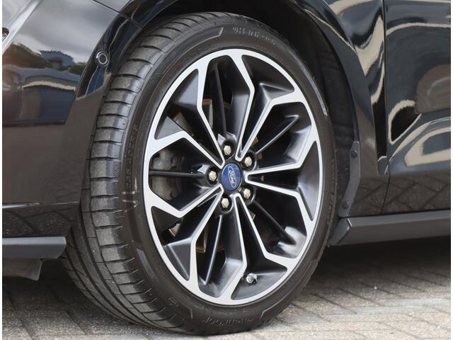 Ford FOCUS Wagon 1.0 EcoBoost Titanium | 18" | Winterpakket | Keyless |