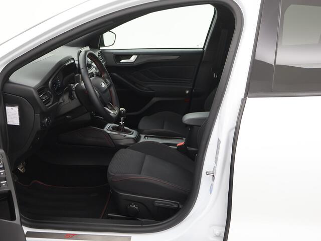Ford FOCUS Wagon 1.5 EcoBoost 150pk ST-Line Business TREKH|LED|HEAD-UP|ACC|BLIS|B&O|WINTERPACK|CLIMA