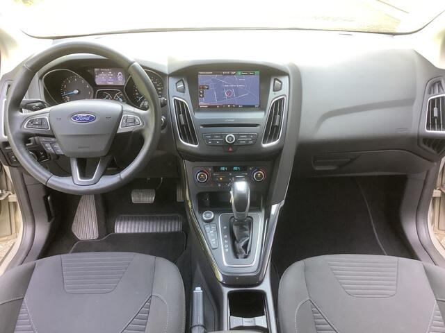 Ford FOCUS 1.5i Titanium Automaat I dealer onderhouden