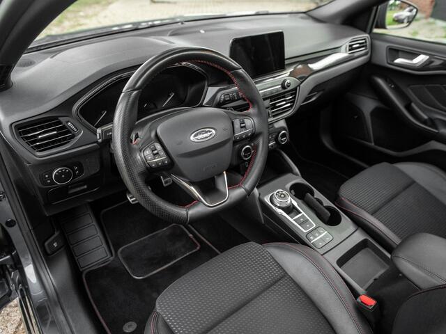 Ford FOCUS 1.5 EcoBoost ST Line Pano B&O ACC Keyless