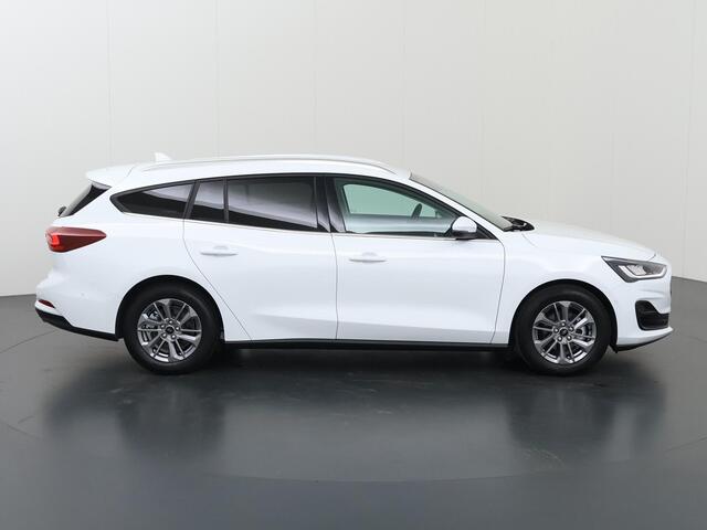 Ford FOCUS 1.0 EcoBoost Hybrid Titanium | Winterpack | Cruise Control Adaptief | Parkeercamera | Climate Control |