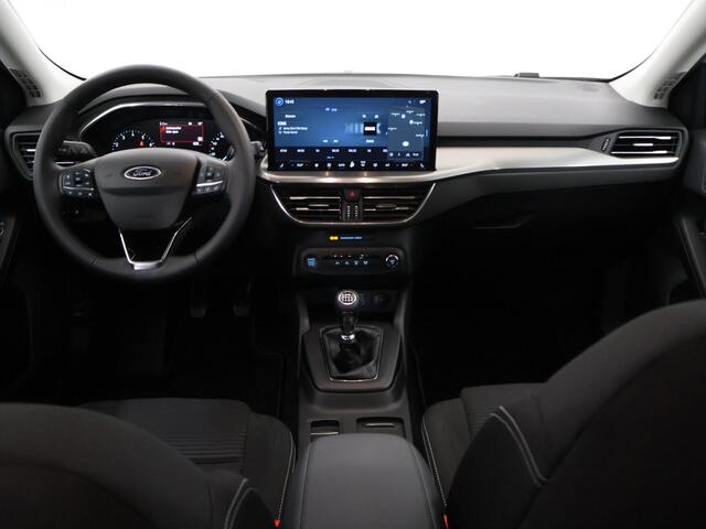 Ford FOCUS 1.0 EcoBoost Hybrid Titanium | Winterpack | Cruise Control Adaptief | Parkeercamera | Climate Control |