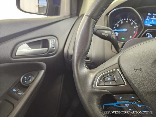 Ford FOCUS Wagon 1.0 Trend Edition, navi, PDC, Bluetooth, cruise, verw. voorruit, trekh.,1e eig, NL-dealerauto