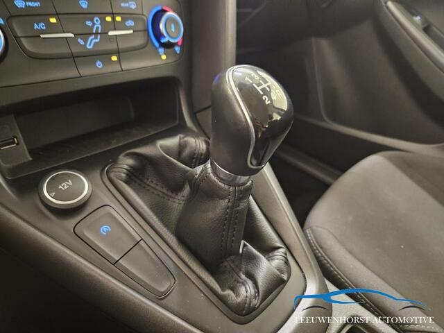 Ford FOCUS Wagon 1.0 Trend Edition, navi, PDC, Bluetooth, cruise, verw. voorruit, trekh.,1e eig, NL-dealerauto