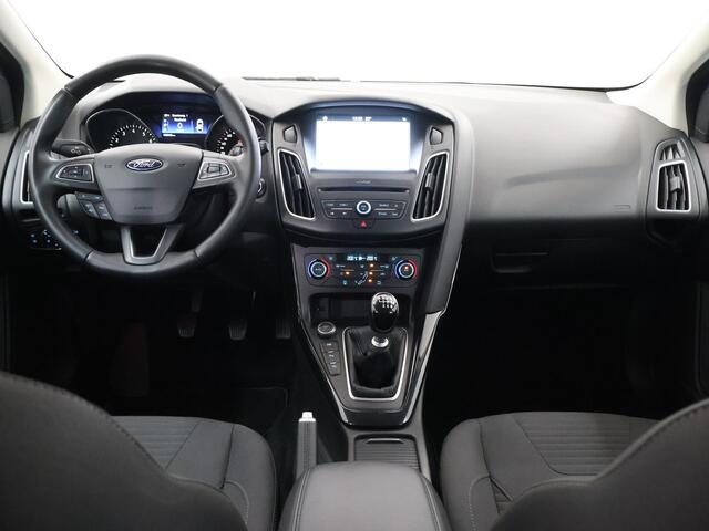 Ford FOCUS Wagon 1.0 Titanium | Trekhaak | Navigatie | Climate Control | Cruise Control |
