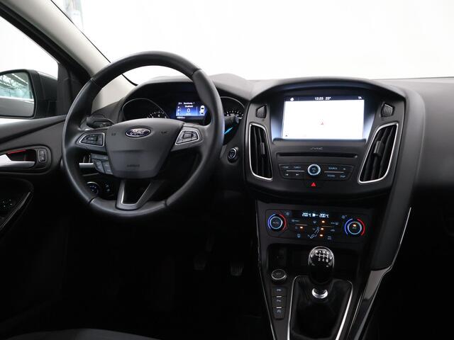 Ford FOCUS Wagon 1.0 Titanium | Trekhaak | Navigatie | Climate Control | Cruise Control |