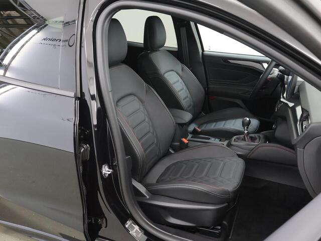 Ford FOCUS Wagon 1.0 EcoBoost Hybrid ST Line X | Lederen Bekleding | Wegklapbare Trekhaak |Winter Pack | 18" Lichtmetalen Velgen | Apple Carplay | Android Auto |