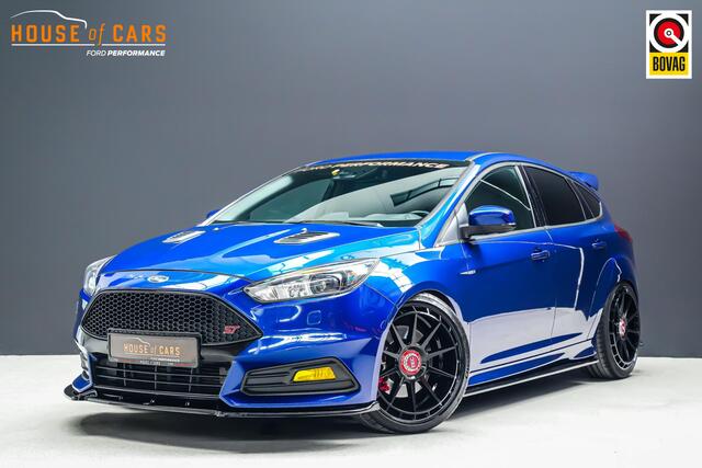 Ford FOCUS ST-2 2.0 250pk |Remus sportuitlaat|Maxton splitterset|Ram airtintake|20" licht metalen|Sony|winterpack|bi-xenon|parkeercamera|