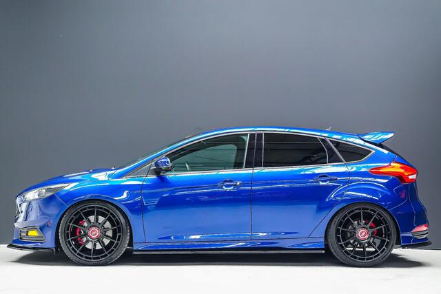 Ford FOCUS ST-2 2.0 250pk |Remus sportuitlaat|Maxton splitterset|Ram airtintake|20" licht metalen|Sony|winterpack|bi-xenon|parkeercamera|
