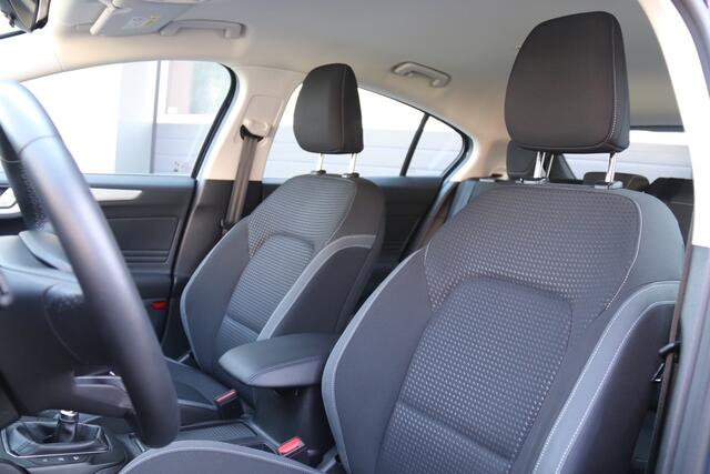 Ford FOCUS 1.0 EcoBoost Trend Edition Business Navigatie Lage km stand!!