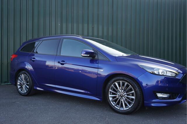 Ford FOCUS Wagon 1.0 Ecoboost 140pk ST-Line + Navi/ PDC/ 17inch/ All season/ Schitterend! / Garantie!