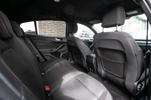 Ford FOCUS 1.0 EcoBoost ST Line Business All-in rijklrprs | LED koplampen | winterpack