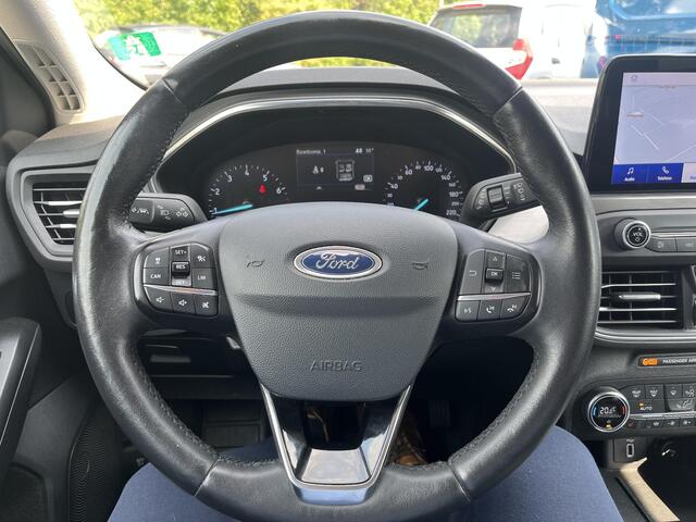 Ford FOCUS Wagon 1.0 EcoBoost Titanium Business 125pk Trekhaak | Adaptieve Cruise | Winterpack | Adaptieve LED Koplampen | Achteruitrijcamera