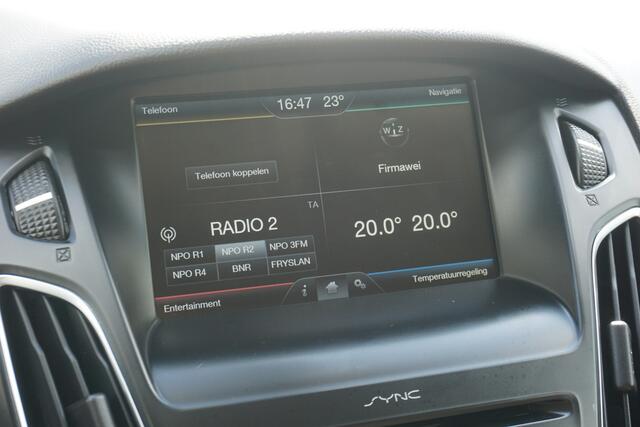 Ford FOCUS Wagon 1.0 Titanium | Climate | Navigatie | Trekhaak |