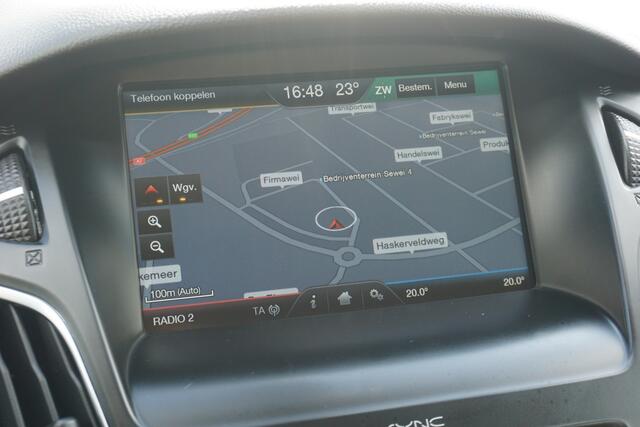 Ford FOCUS Wagon 1.0 Titanium | Climate | Navigatie | Trekhaak |