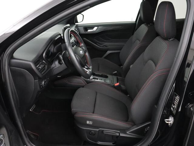Ford FOCUS 1.5 EcoBoost ST Line | Panoramadak | Head-Up | Trekhaak | Stoel & stuurverwarming | Adaptive cruise | Camera | Keyless | B&O Sound | Park Assist | Carplay | Navigatie | Comfortstoelen
