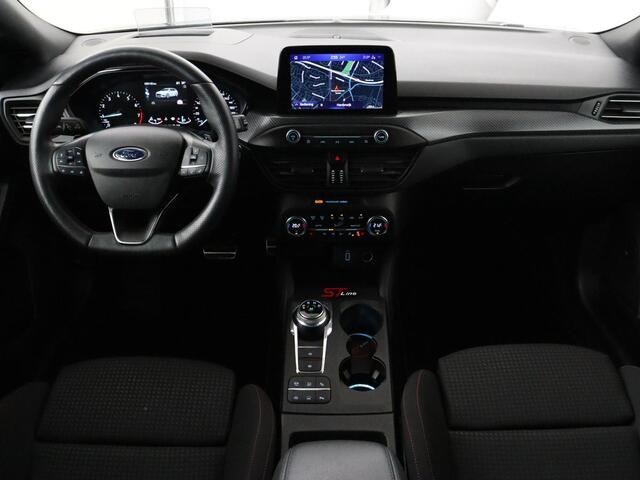 Ford FOCUS 1.5 EcoBoost ST Line | Panoramadak | Head-Up | Trekhaak | Stoel & stuurverwarming | Adaptive cruise | Camera | Keyless | B&O Sound | Park Assist | Carplay | Navigatie | Comfortstoelen