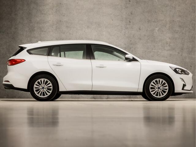 Ford FOCUS Wagon 1.0 EcoBoost Titanium Business Automaat (APPLE CARPLAY, GROOT NAVI, STUUR/STOELVERWARMING, PARKEERSENSOREN, SPORTSTOELEN, CRUISE, DAB+, LED KOPLAMPEN, NIEUWE APK, NIEUWSTAAT)