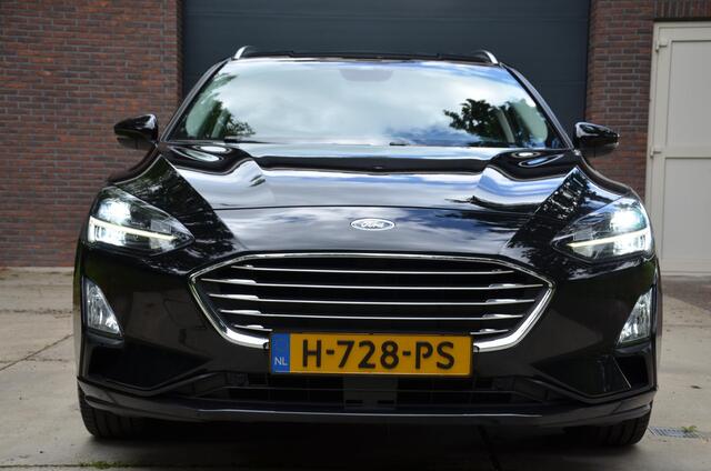 Ford FOCUS Wagon 1.0 EcoBoost Titanium Business Navi/Pdc/Ecc/Led/Achteruitrijcamera/Stoel&stuur verwarming/Cr-Controle/Privacy-Glass/Lmv/Trekhaak