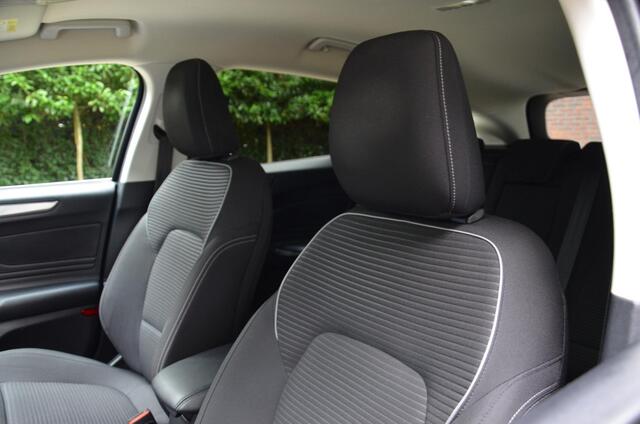Ford FOCUS Wagon 1.0 EcoBoost Titanium Business Navi/Pdc/Ecc/Led/Achteruitrijcamera/Stoel&stuur verwarming/Cr-Controle/Privacy-Glass/Lmv/Trekhaak