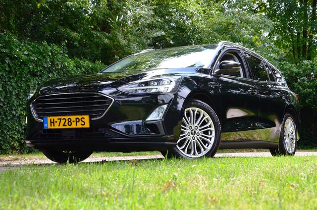 Ford FOCUS Wagon 1.0 EcoBoost Titanium Business Navi/Pdc/Ecc/Led/Achteruitrijcamera/Stoel&stuur verwarming/Cr-Controle/Privacy-Glass/Lmv/Trekhaak